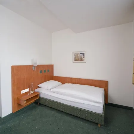 Stadthotel 3*