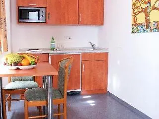 Stadthotel Ξενοδοχείο 3*